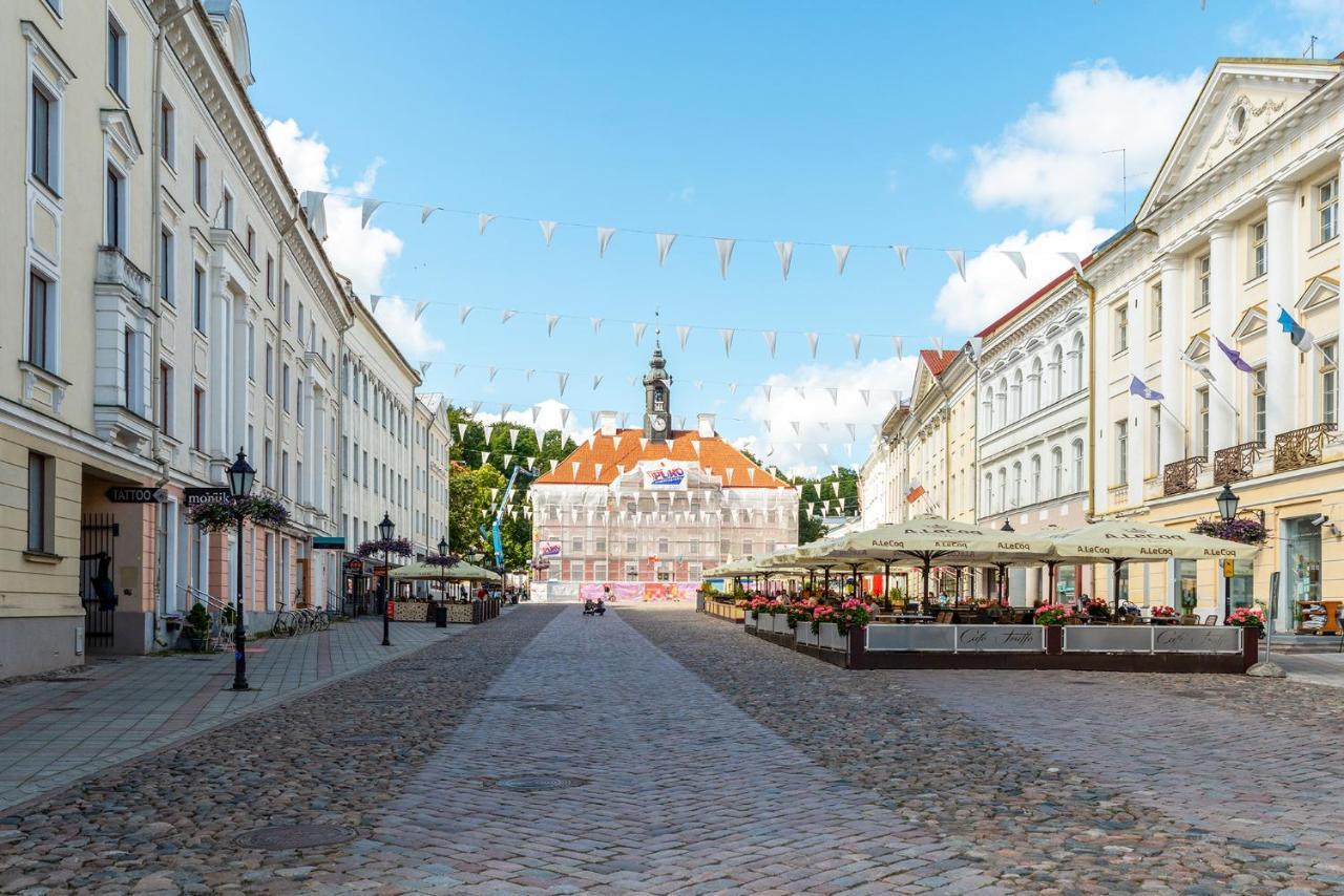 Old Town Luxury Penthouse Apartment With Emajogi View Tartu Bagian luar foto